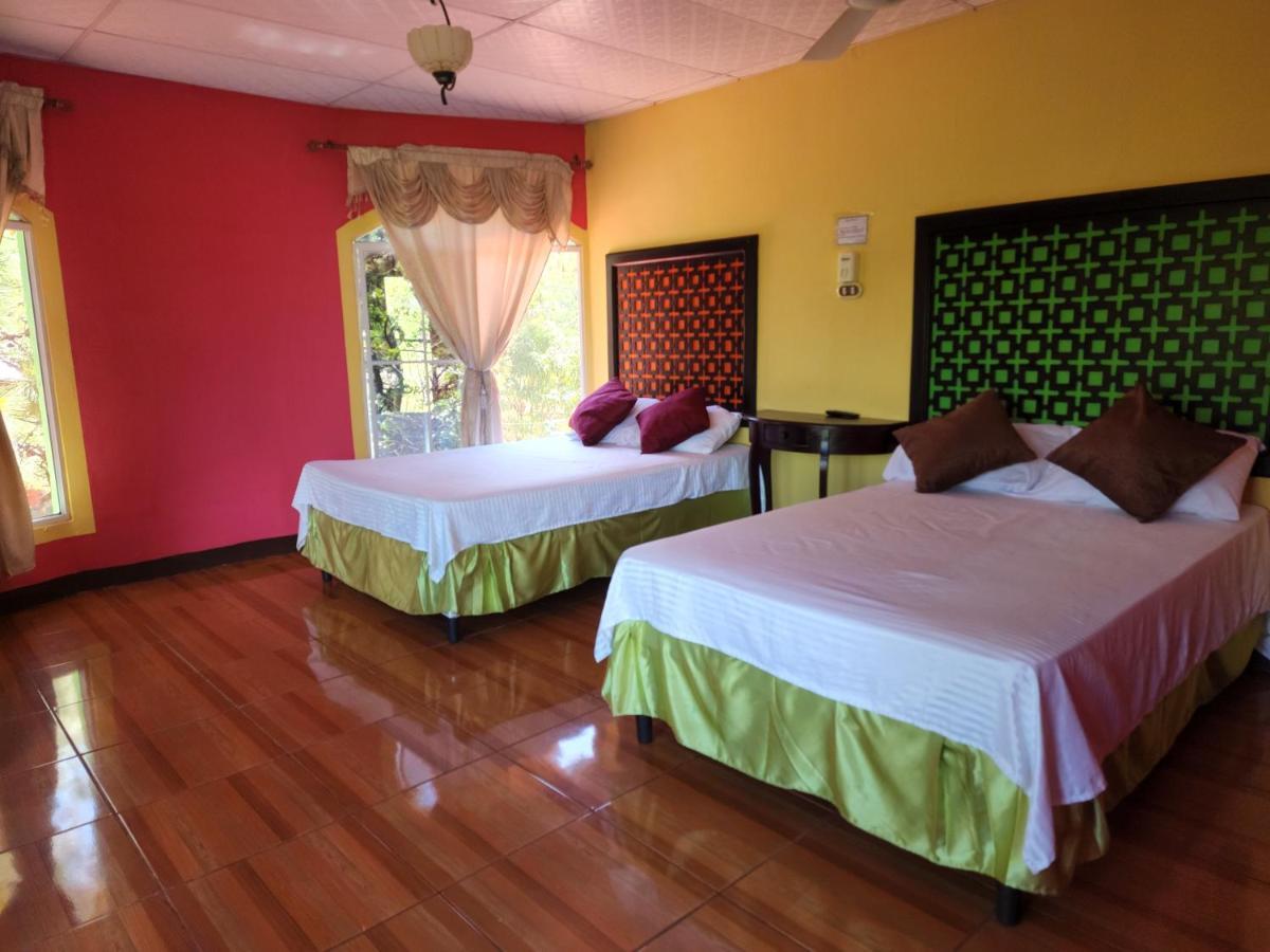 Hotel Y Restaurante Las Margaritas Perquín Eksteriør billede