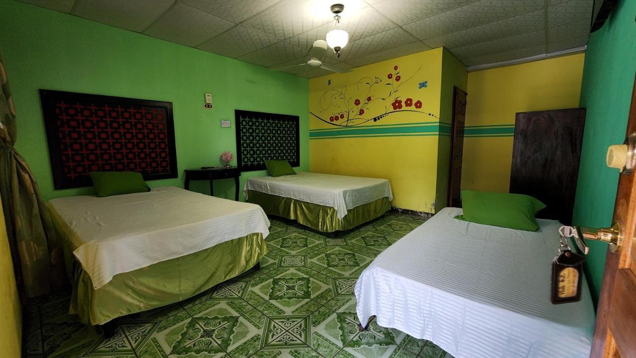 Hotel Y Restaurante Las Margaritas Perquín Eksteriør billede